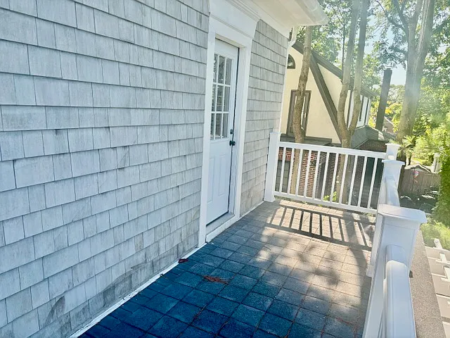 E Carver St — Photo 22