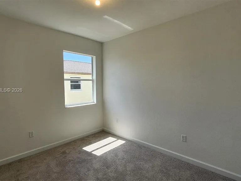 2591 SE 25th Ter — Photo 13