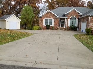 1075 Countryside Dr NW, Carrollton, OH 44615