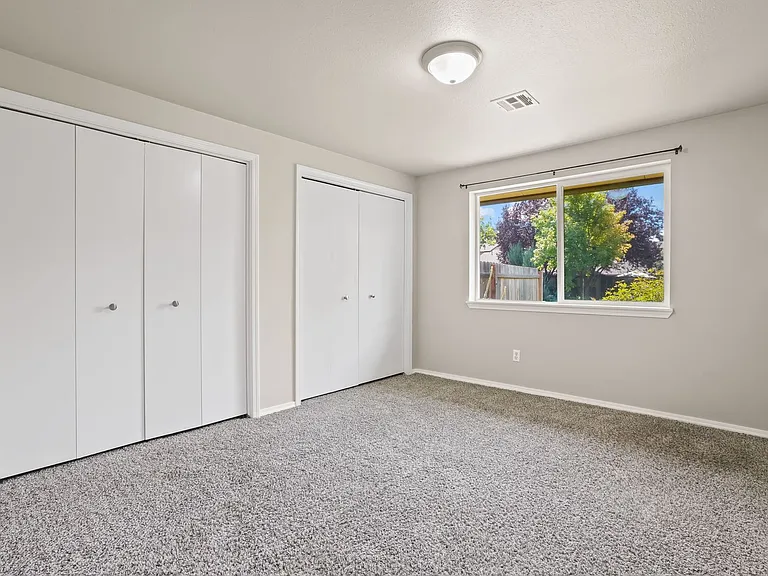 973 E Congress St #1 — Photo 7