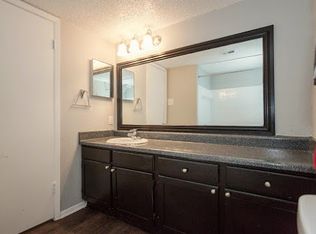 800 Cooper Square Cir APT 160, Arlington, TX 76013