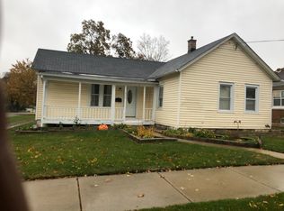 936 Front St, Aurora, IL 60505