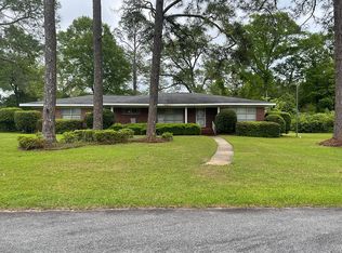 5370 Cherry St, Graceville, FL 32440