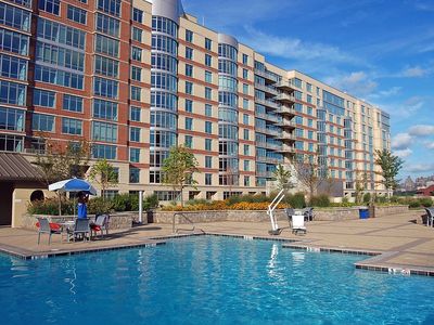 8100 River Rd APT 216, North Bergen, NJ, 07047