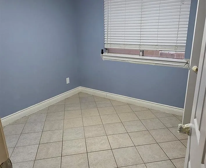 10531 Southway Bend Ln — Photo 7