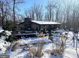 35 James Rd, Reinholds, PA 17569