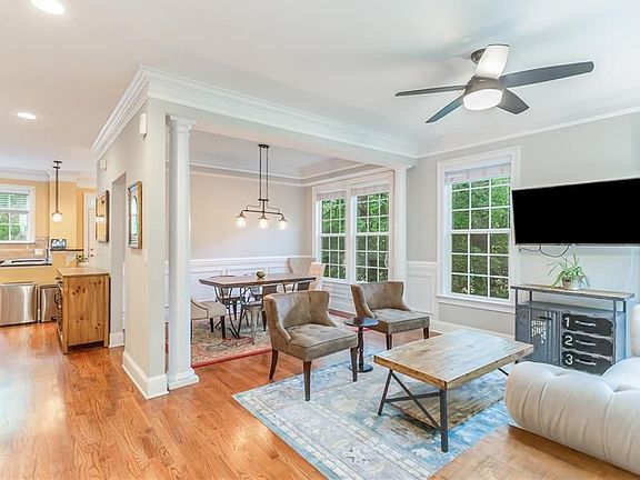 4th image of 3651 Ashford Creek Pl NE