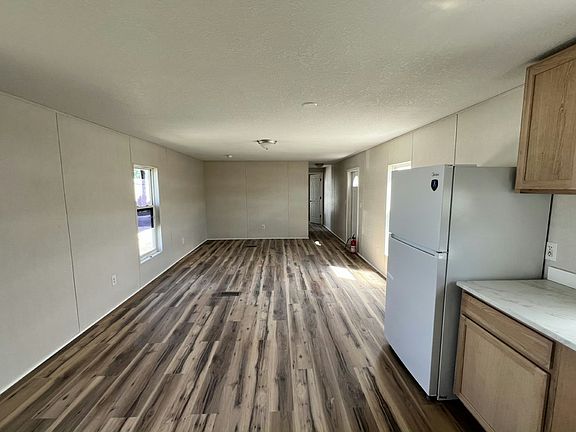 5th image of 81 Park Pl #81