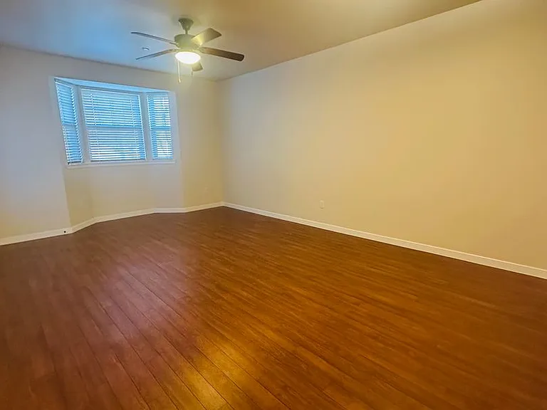 H Street Apartments — Photo 15