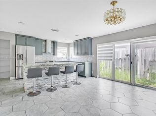 5498 NW 45th Way, Pompano Beach, FL 33073