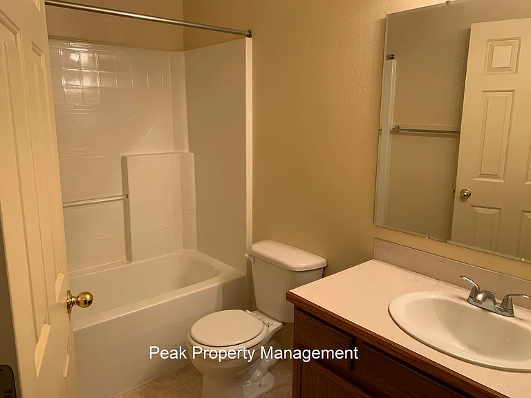 106 Hunter Ct #101 — Photo 10