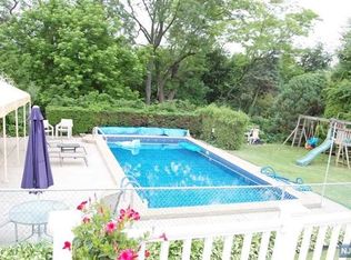 816 Saddle River Rd, Saddle Brook, NJ 07663