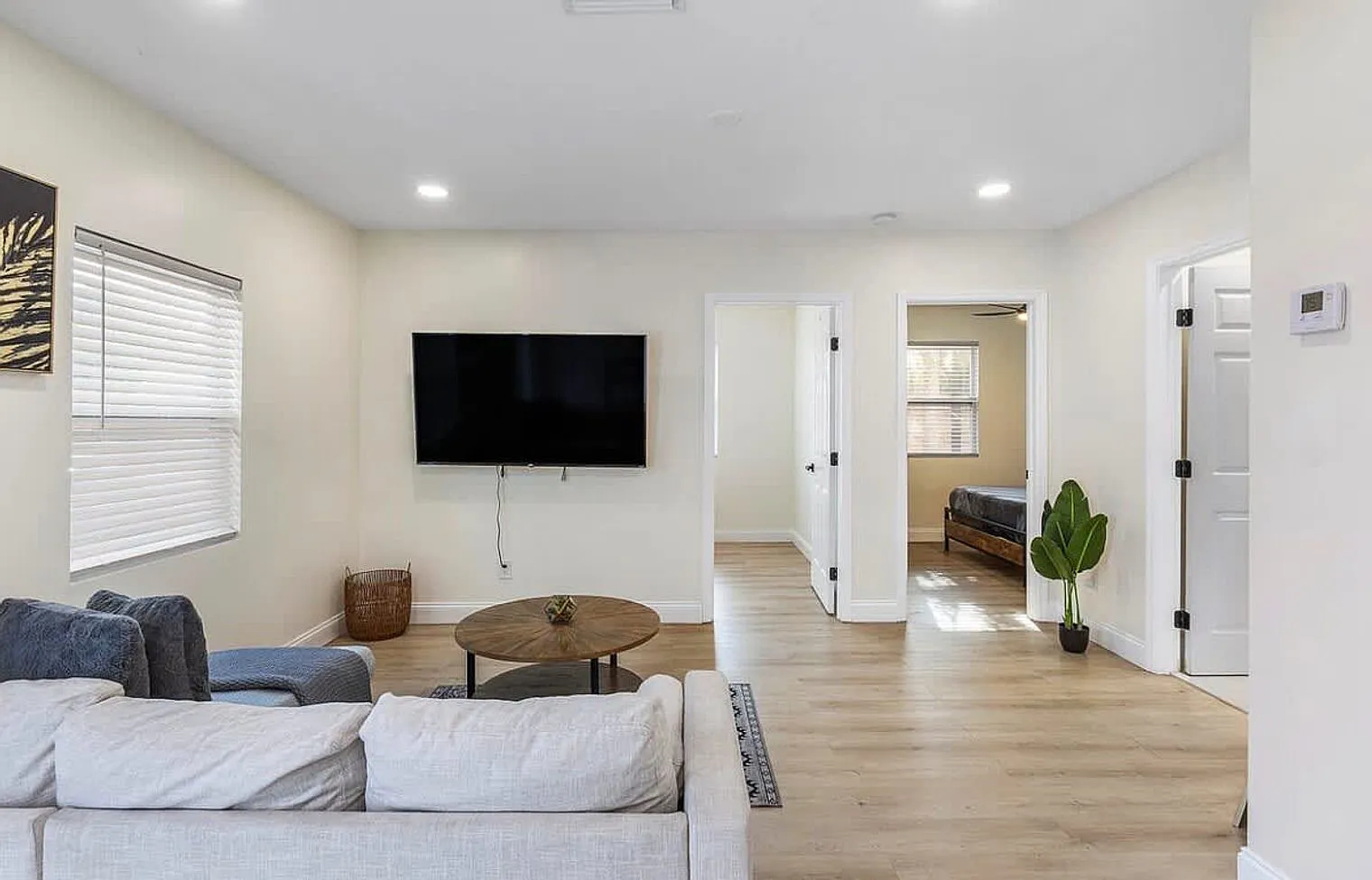 2 bed, 1.0 bath, $5,766 — Photo 3