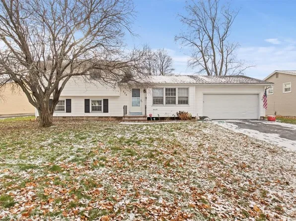 375 Wildwood Dr, Rochester, NY 14616