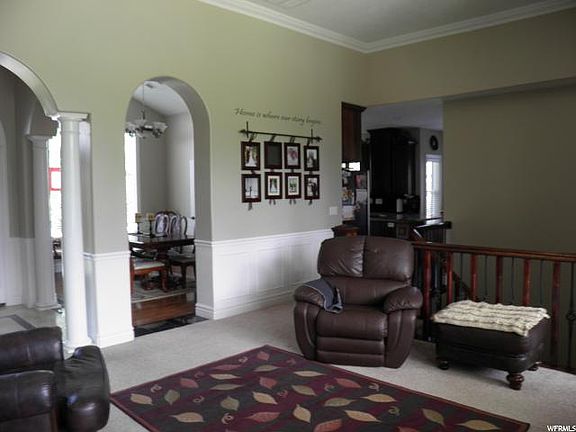 3rd image of 2283 W Old Rosebud Ln