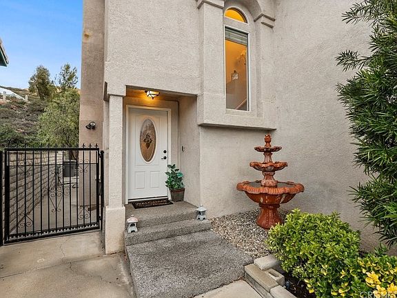 2nd image of 29632 Parkglen Pl
