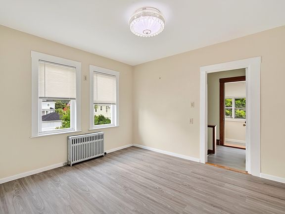 5th image of 10 Bedford St #2