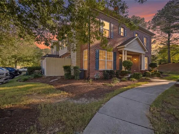 1057 Gamston Ln, Virginia Beach, VA 23455