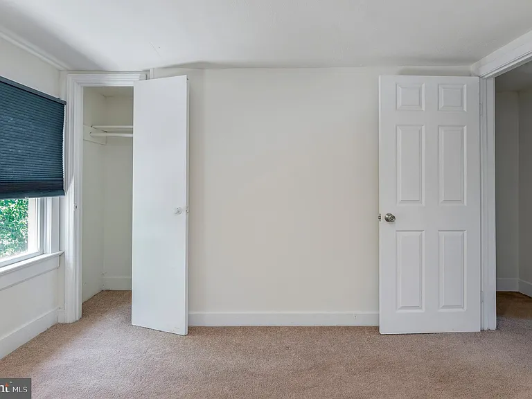 319 Wolfe St #1/2 — Photo 23