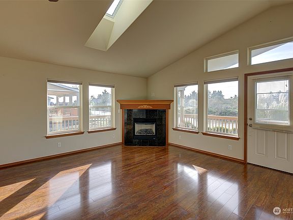 5th image of 701 Wawona Avenue SW
