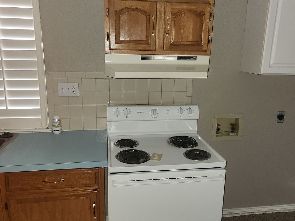 Full size stove & hood.