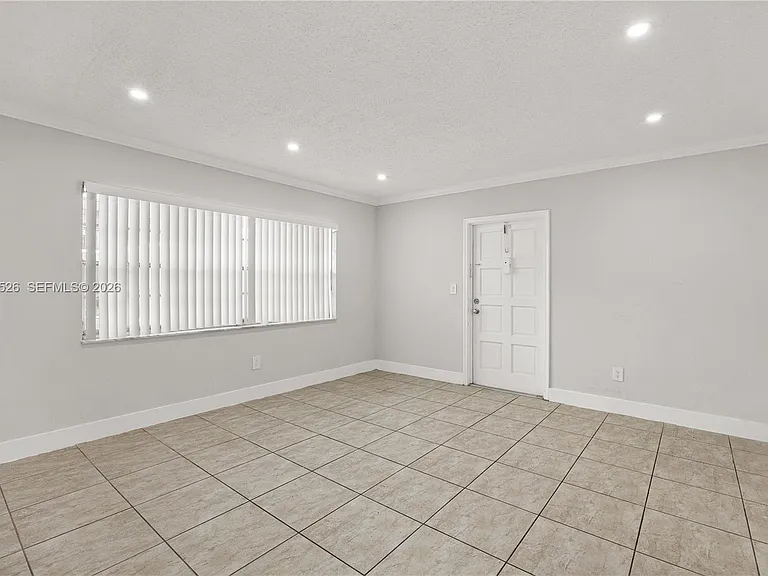 5141 Hollywood Blvd #104 — Photo 8