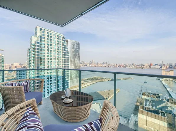 20 Newport Parkway image 2 of 16