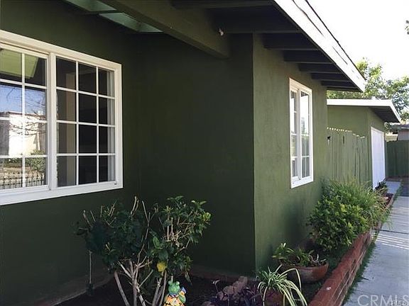 2nd image of 25071 Yolanda Ave