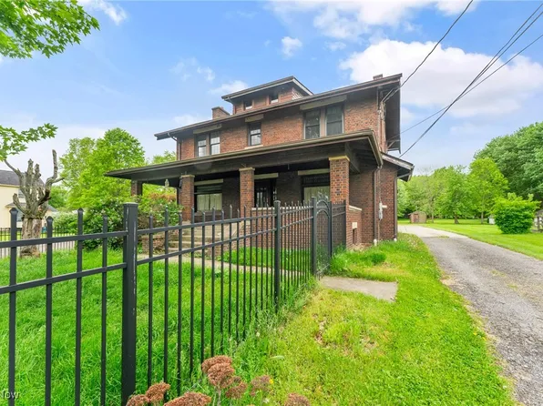 454 S Main St, Hubbard, OH 44425