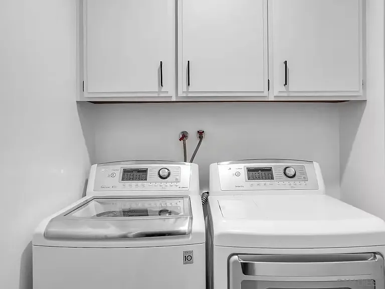 3550 Laketree Dr — Photo 42