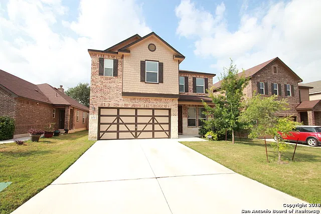 4 bed, 2.5 bath, 2504 sqft, $2,000 — Photo 2