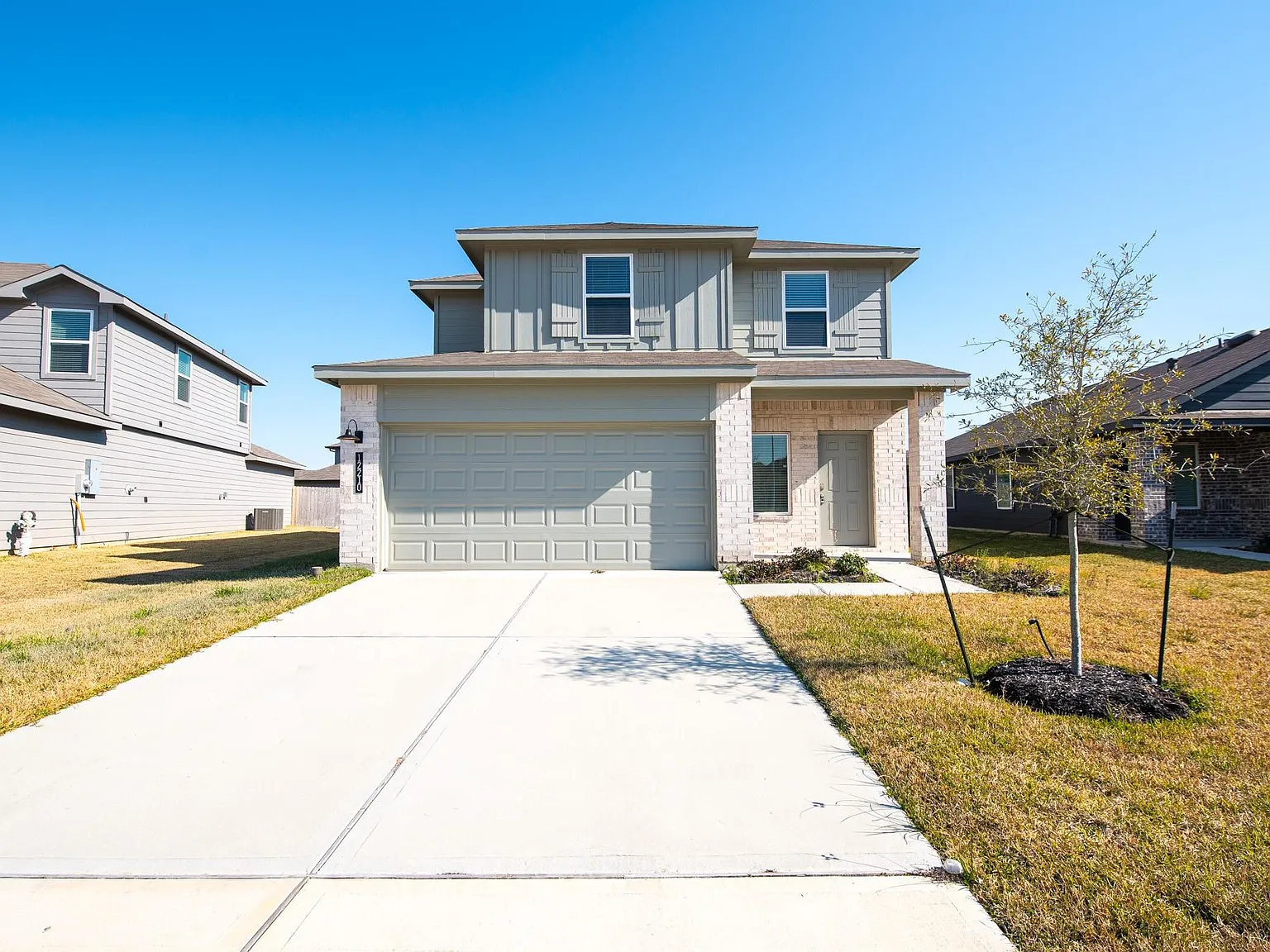 3 bed, 2.5 bath, 1999 sqft, $1,950 — Photo 2