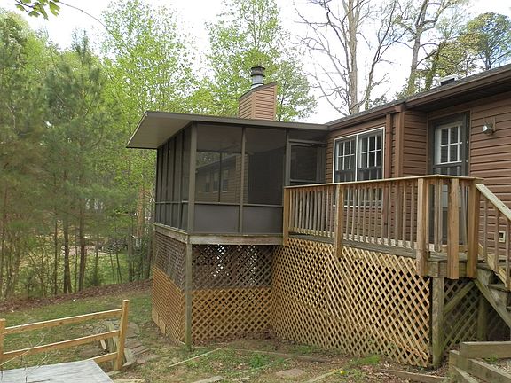 2nd image of 110 Thornwood Dr SW