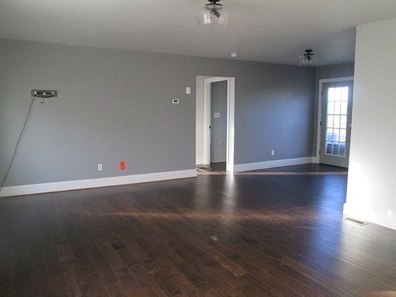 4th image of 720 Peach Orchard Rd