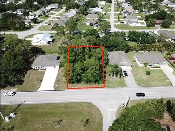 976 Roseland Rd, Sebastian, FL 32958