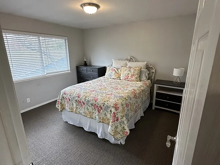 346 Pleasant St — Photo 10
