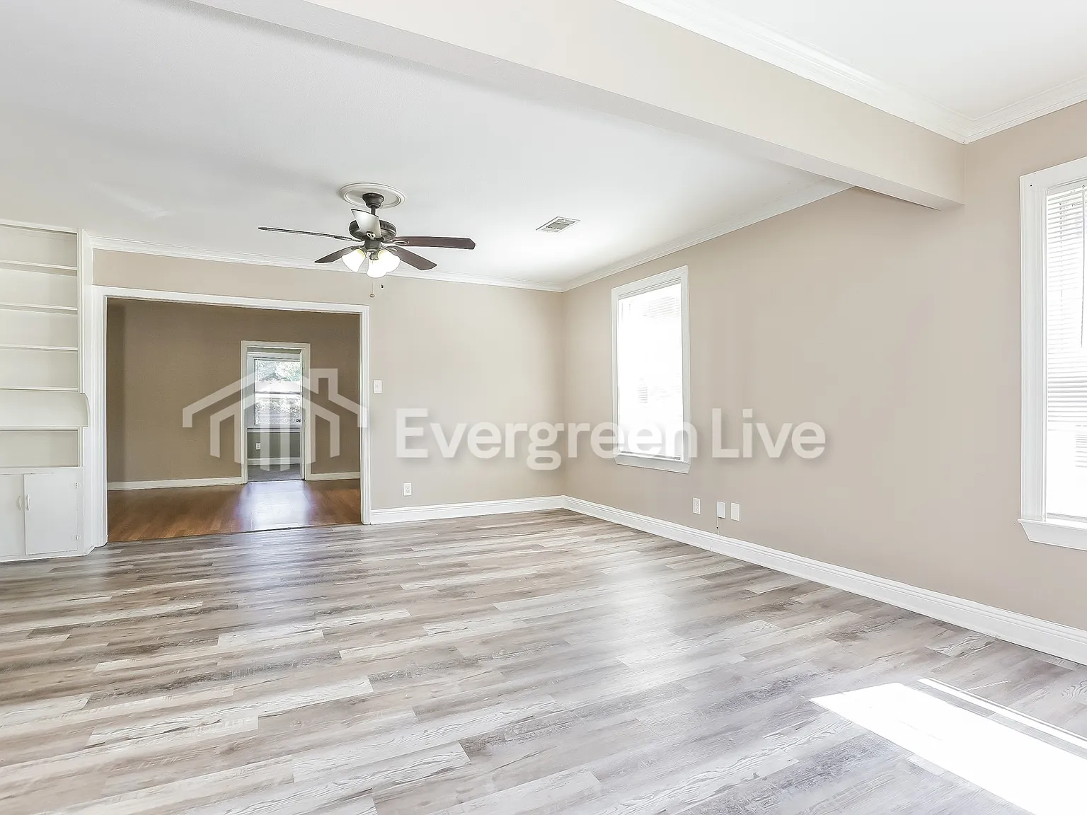 3 bed, 1.0 bath, 1268 sqft, $1,045 — Photo 3