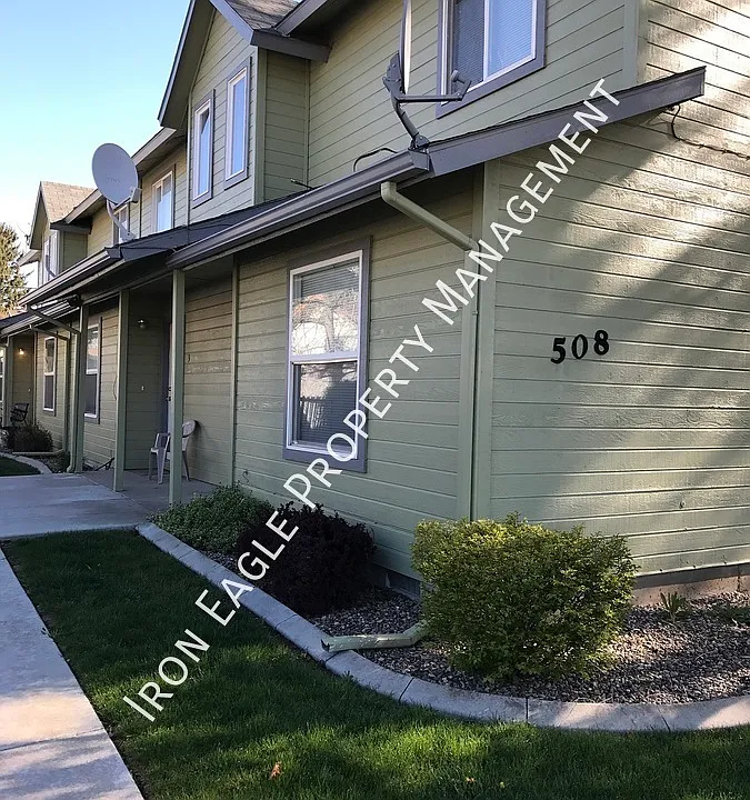 508 E Broadway Ave #3