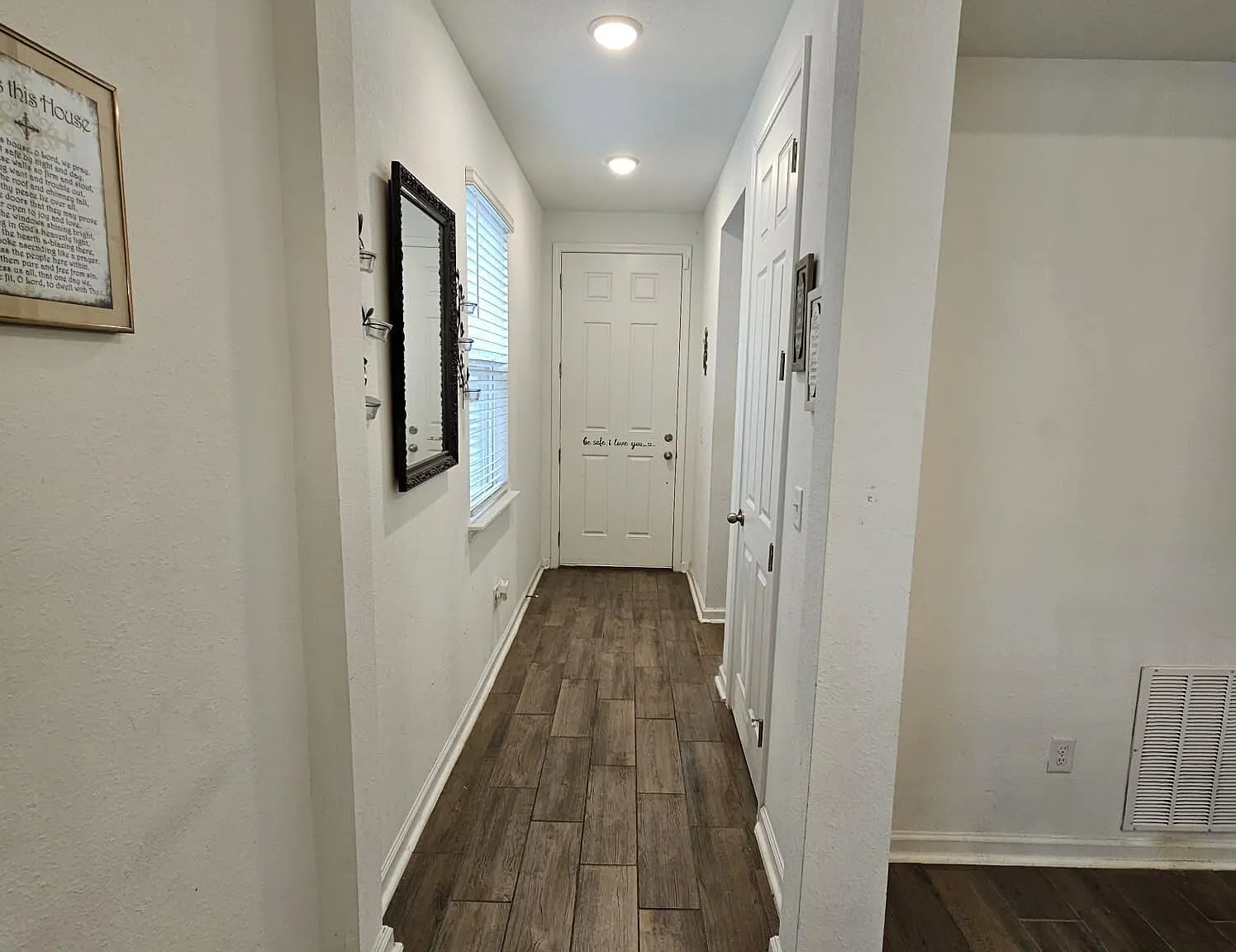 3 bed, 2.0 bath, 1696 sqft, $2,100 — Photo 4