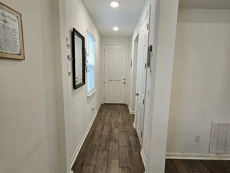 883 Cedar Slough Dr — Photo 4