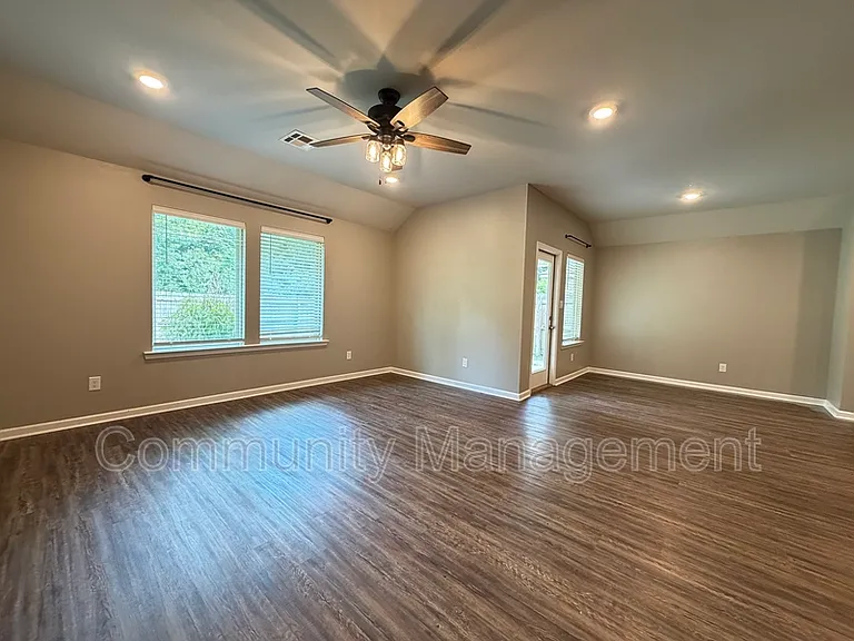 30891 Clearview Ct — Photo 5