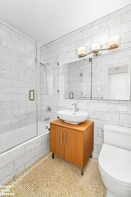 Rented by Brown Harris Stevens | media 9