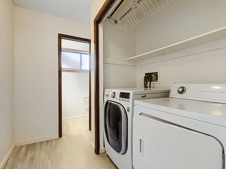 18911 E Loyola Cir — Photo 23