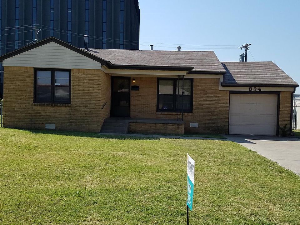 1st image of 834 SW 52nd St