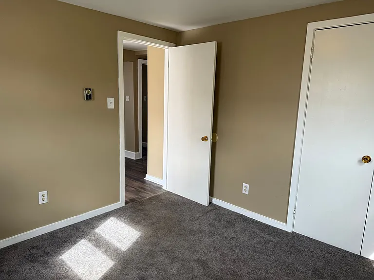 210 James Street — Photo 9
