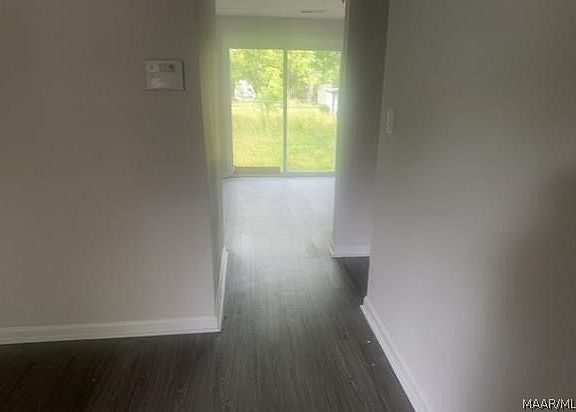 3rd image of 904 La Dayne Ave