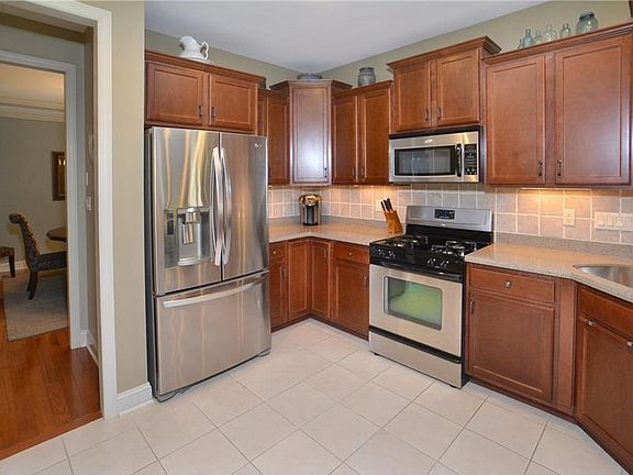 2nd image of 4727 Shirley Ln