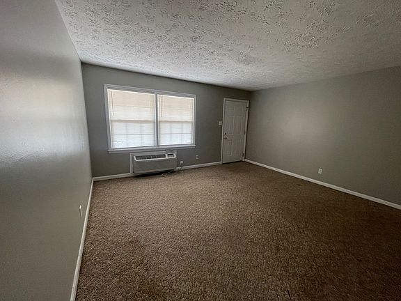 5th image of 1590 Martha Ct #8