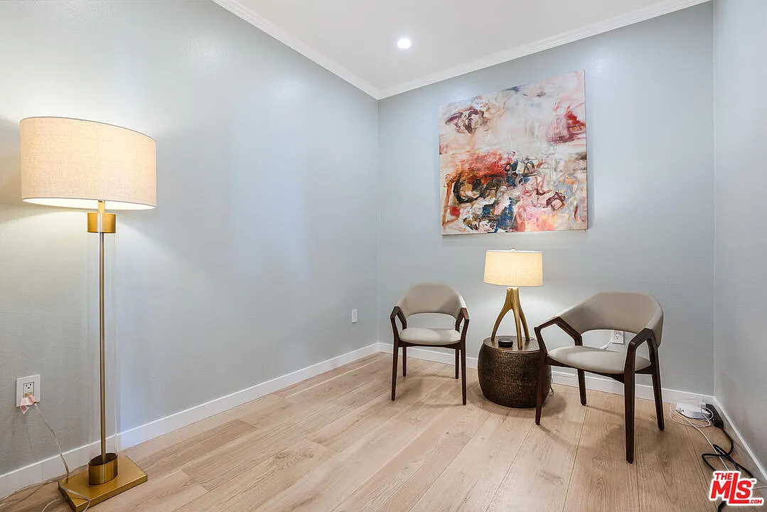 2 bed, 2.5 bath, 1714 sqft, $7,250 — Photo 3