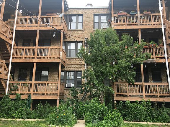 3rd image of 1449 W Catalpa Ave #1